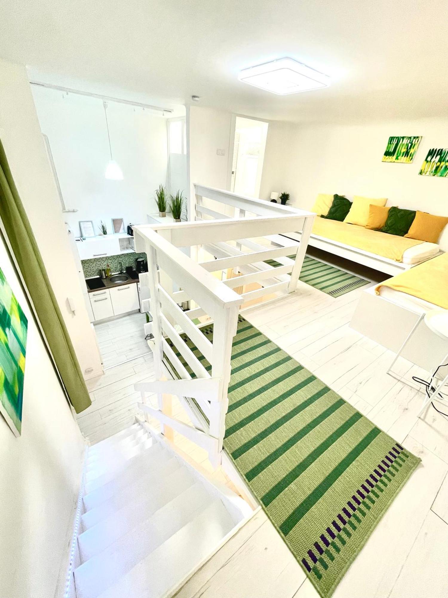 Teresian Apartment Near The Andrassy Street Free Air Conditioner Free Coffee ブダペスト エクステリア 写真